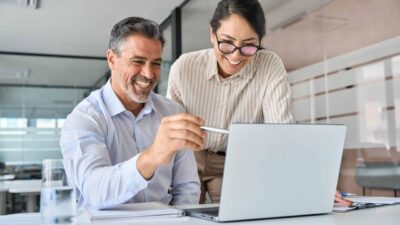 Payroll companies that offer health insurance