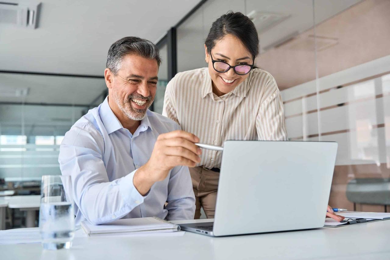 Payroll companies that offer health insurance
