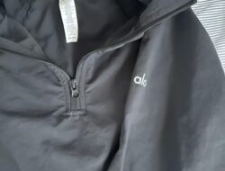 Alo Tiebreaker Jacket Unrivaled Style