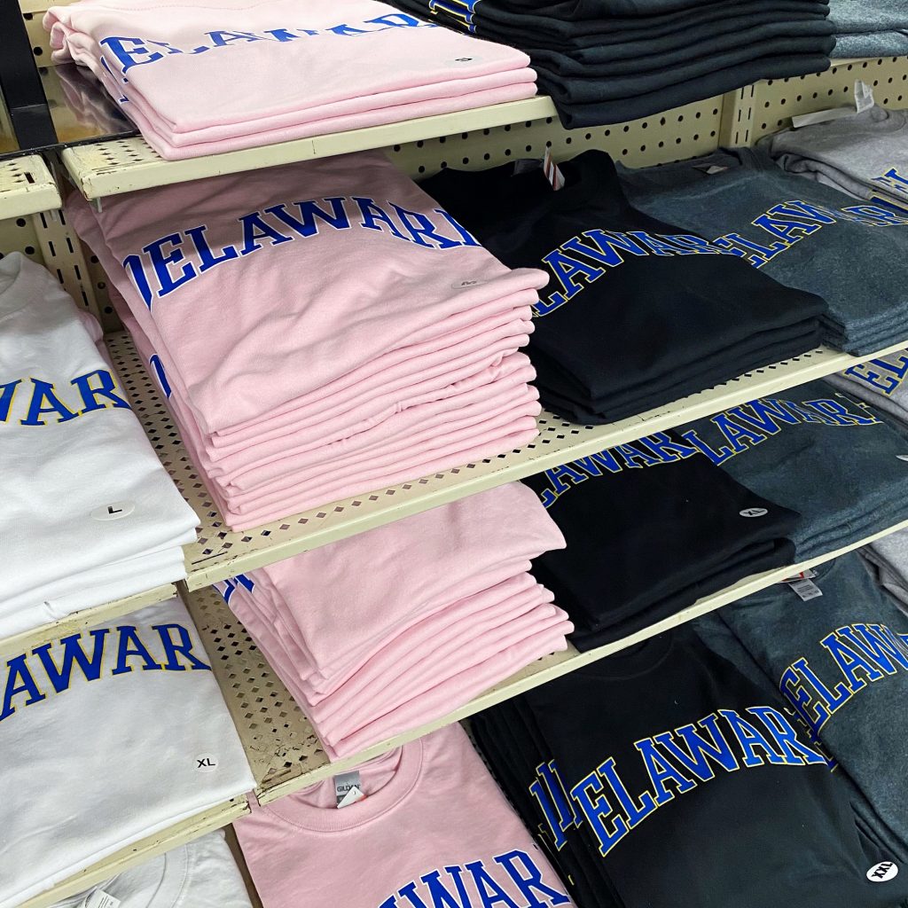 University of Delaware Mom T-shirt – Oxford – National 5 and 10 University of Delaware Mom T-shirt – Oxford – National 5 and 10