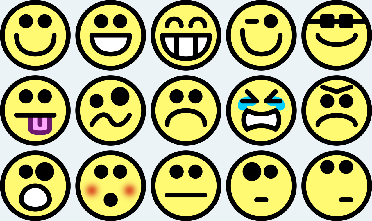 Clipart - 15 small smilies Clipart - 15 small smilies